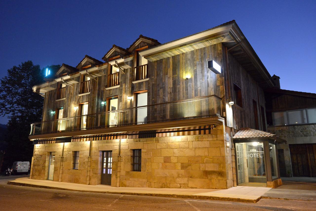 Hotel La Alfonsina Santibanez de Villacarriedo المظهر الخارجي الصورة