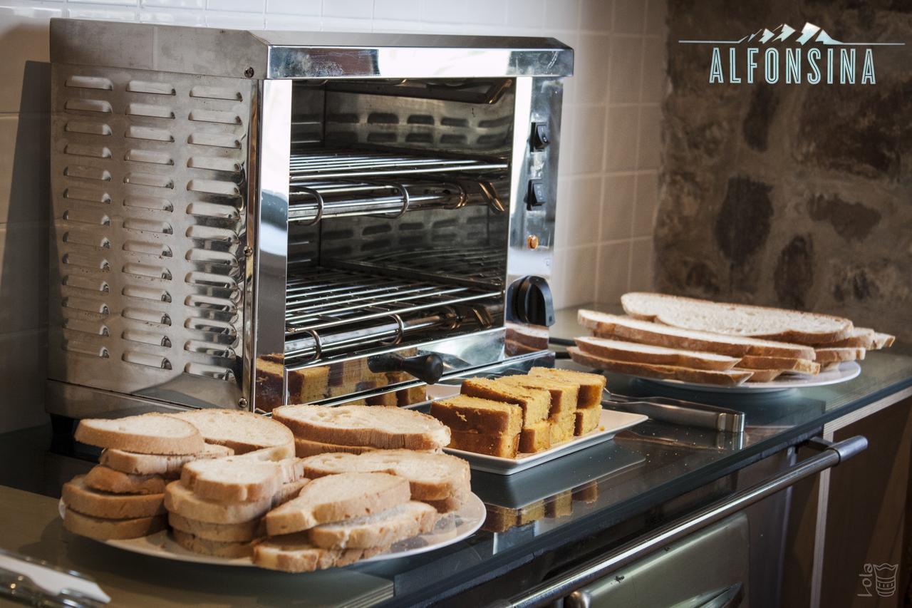 Hotel La Alfonsina Santibanez de Villacarriedo المظهر الخارجي الصورة